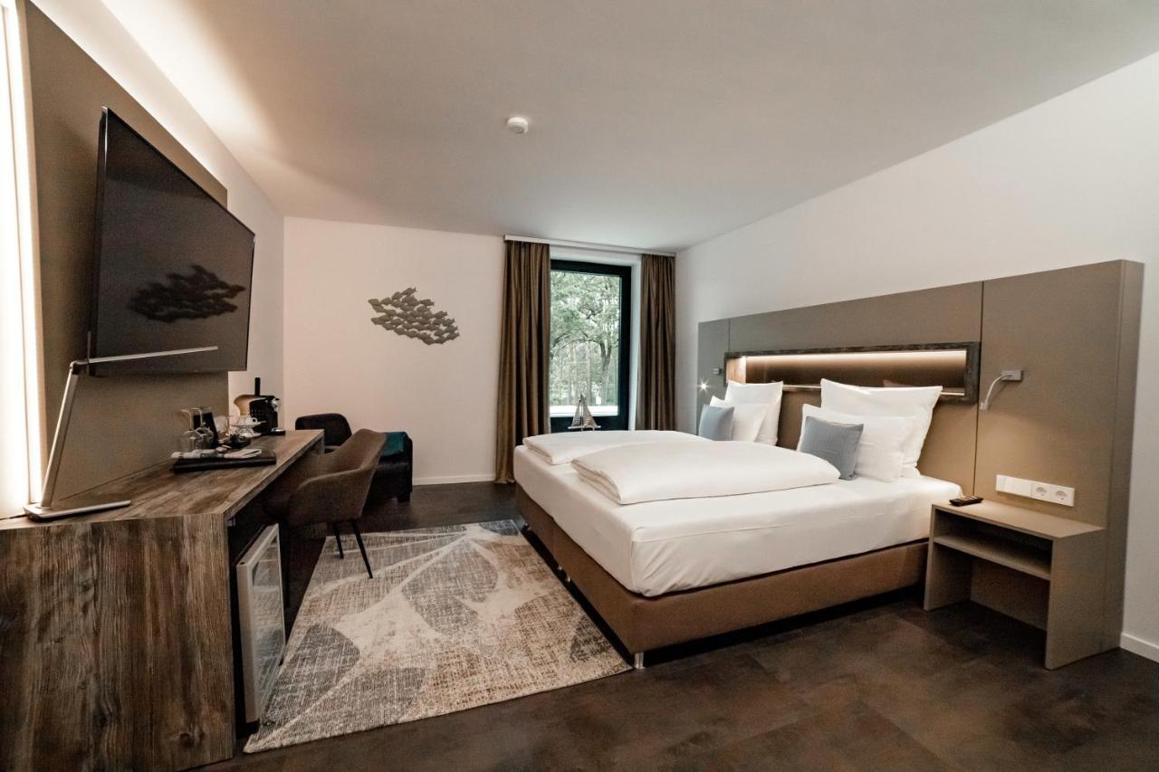 Seehotel Am Tankumsee Isenbuettel ภายนอก รูปภาพ
