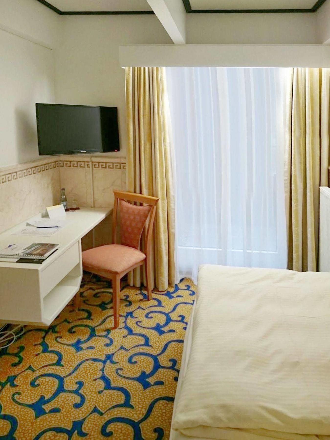Seehotel Am Tankumsee Isenbuettel ภายนอก รูปภาพ